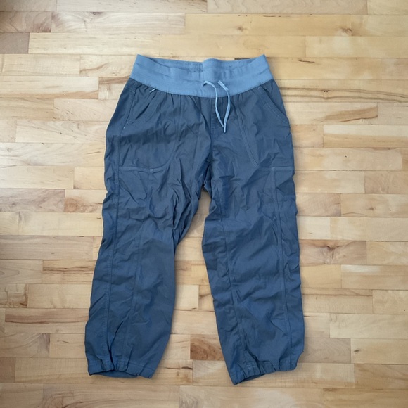 The North Face Aphrodite capris small - Picture 1 of 5